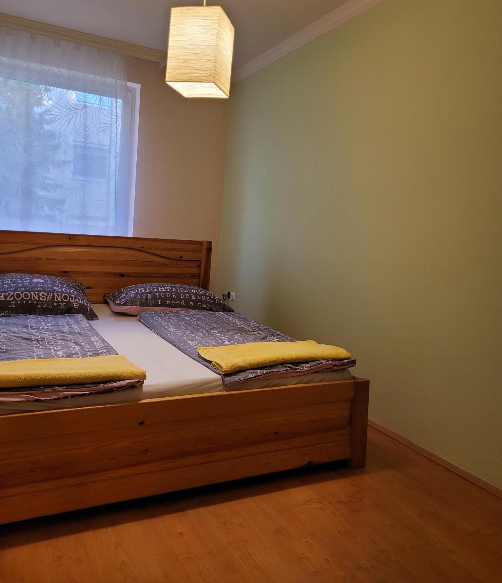 Lara Apartman Debrecen Habitación foto
