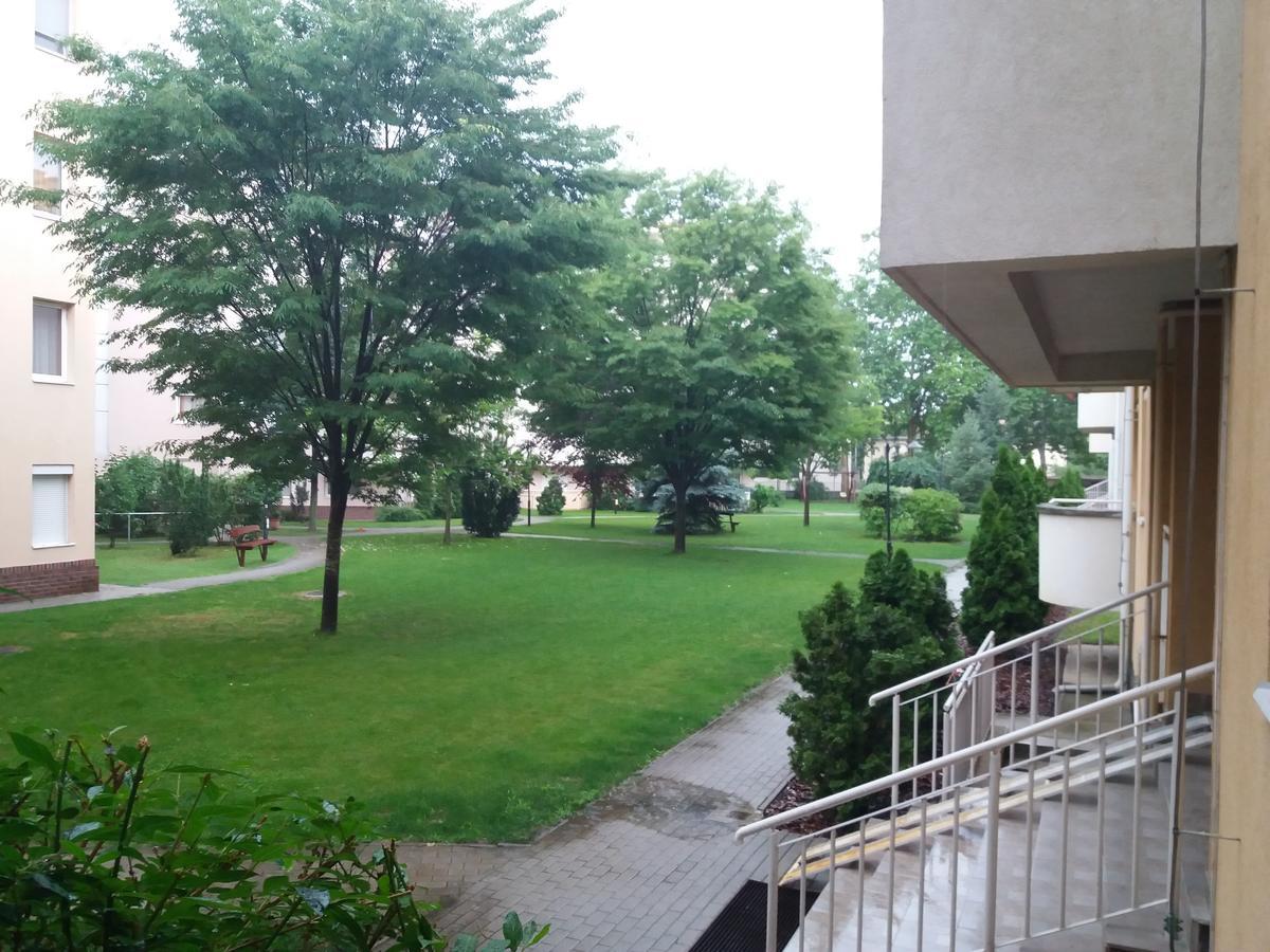 Lara Apartman Debrecen Exterior foto